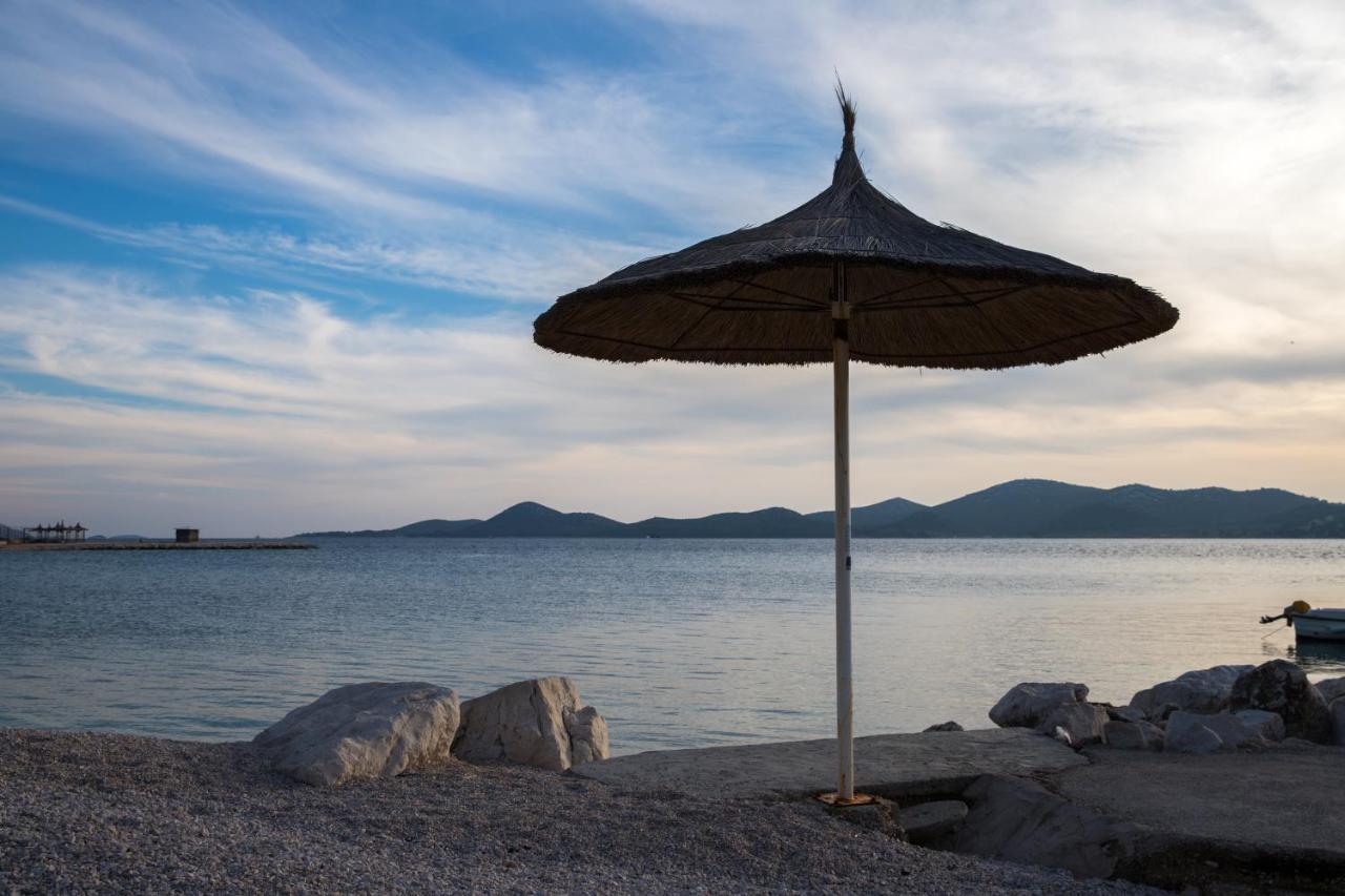 Apartmani Dina 비오그라드나모루 외부 사진