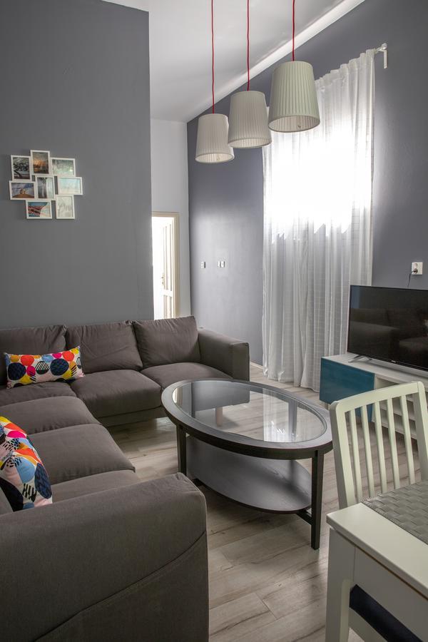 Apartmani Dina 비오그라드나모루 외부 사진