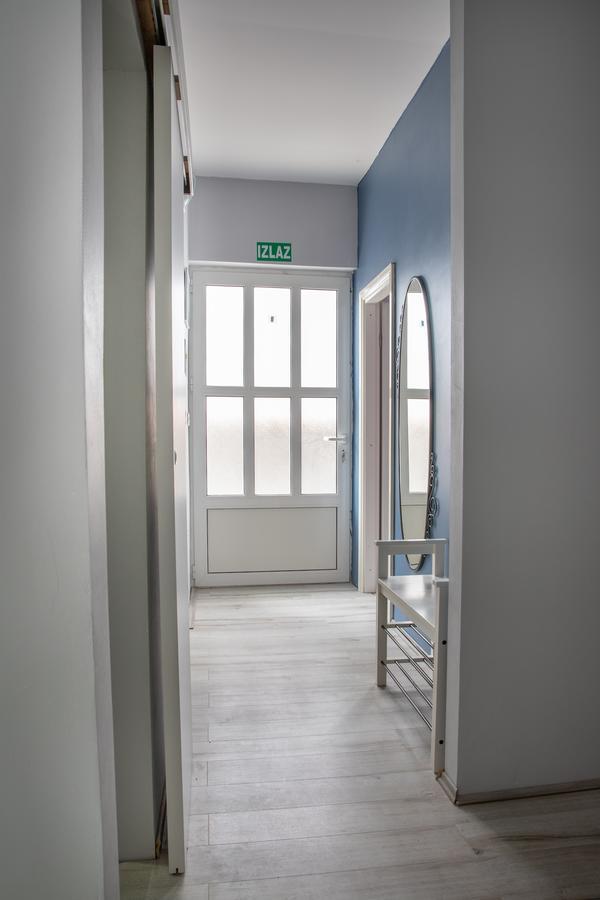 Apartmani Dina 비오그라드나모루 외부 사진